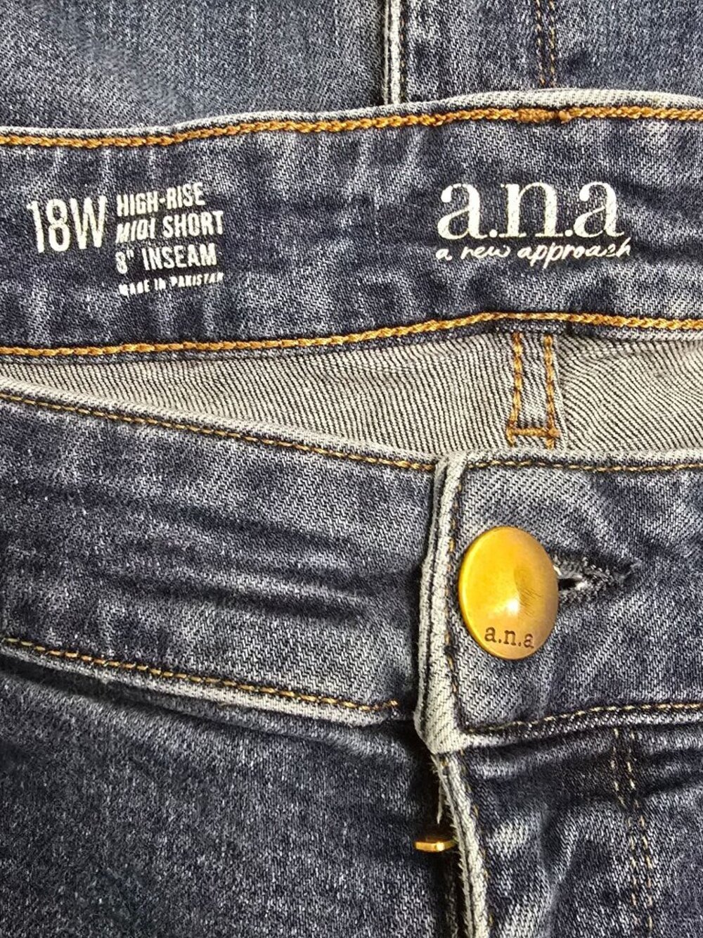 Set of 2 ANA Womens High-Rise Denim Shorts 18W and 20W Frayed  Stretch 8" Inseam - Picture 3 of 12